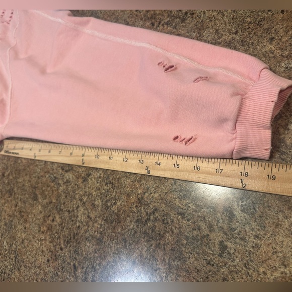 Lily & Lottie Chelsea Deboer Distressed Hoodie Size Medium Light Pink Raw Edges - Picture 11 of 13
